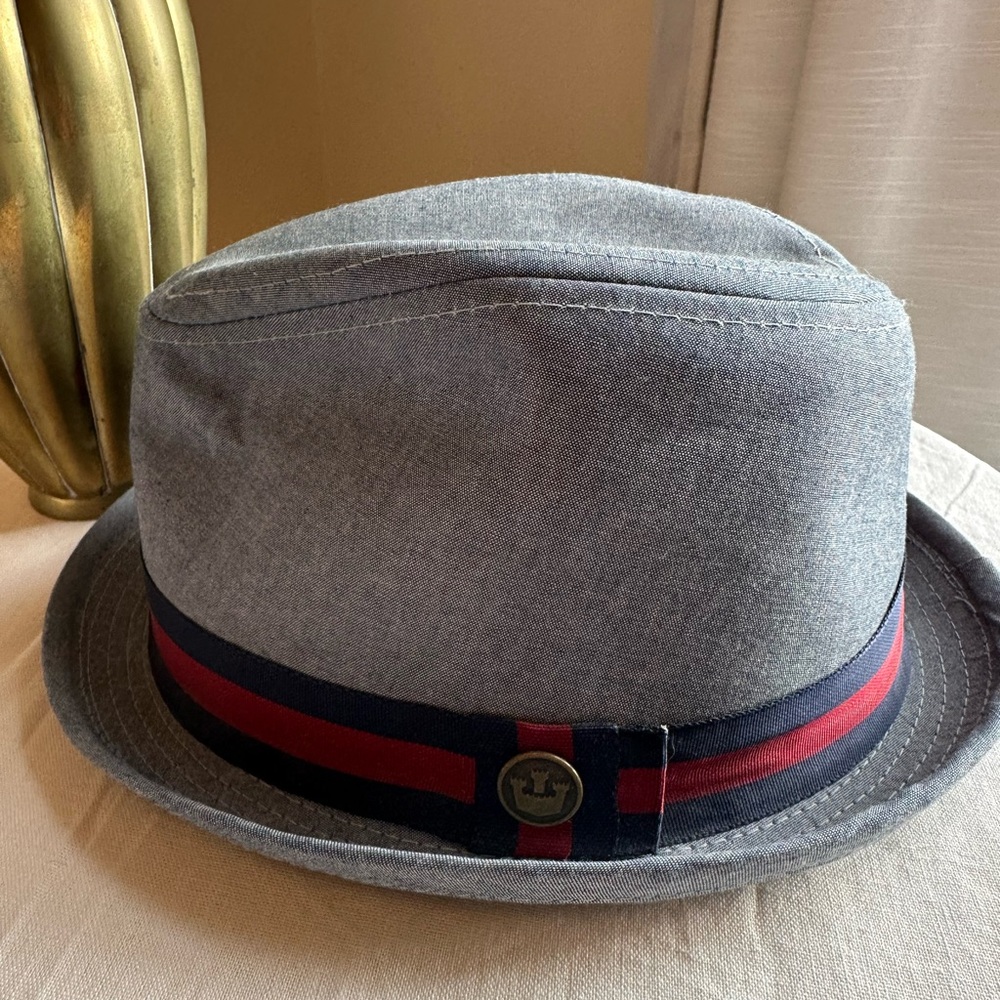 Goorin Bros Blue Fedora with Red and Blue Band Signature GB Brass button size L